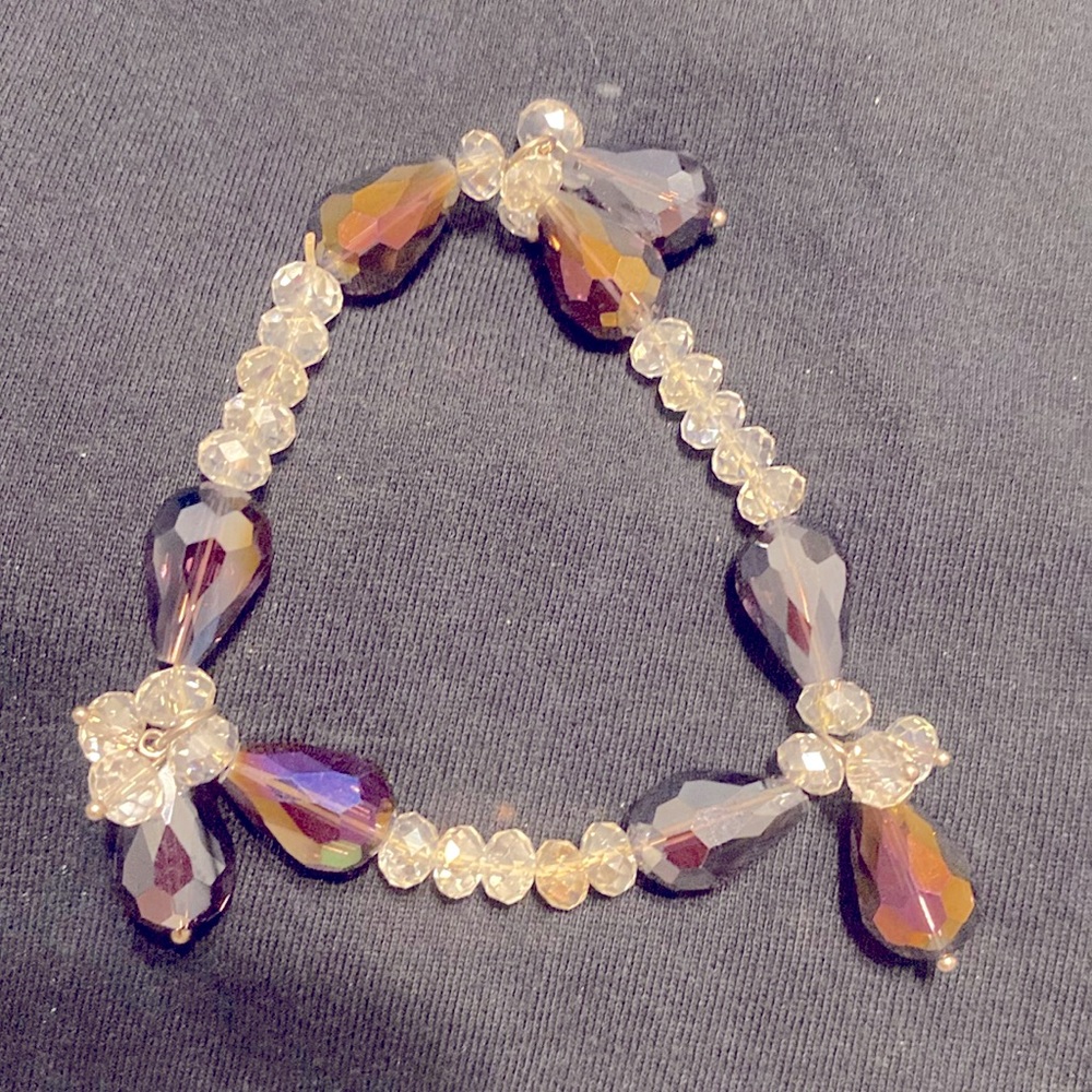 Slip on bracelet clear, and black Diamond teardrop gems